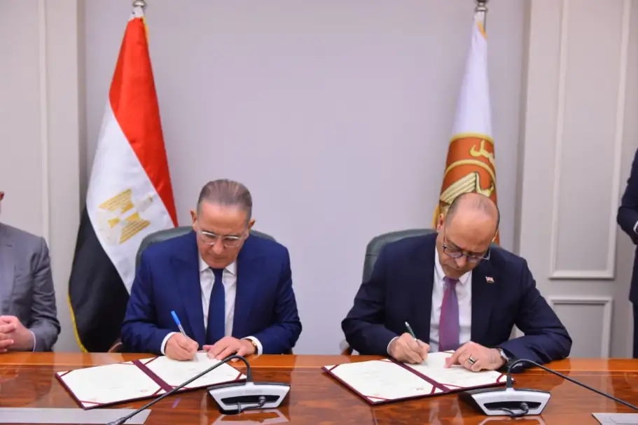 بروتوكول جديد ينظم تصاريح العمل للأجانب في السياحة ويقضي على الإجراءات المعقدة