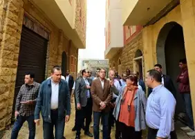 رئيس الوزراء يتفقد أعمال إعادة إحياء منطقة درب اللبانة