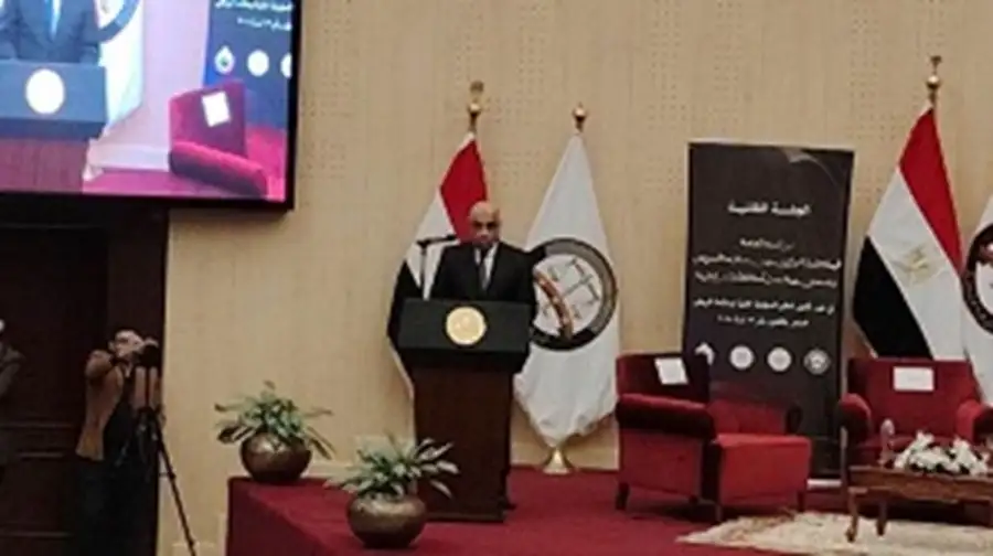 وزير العدل: قانون المسئولية الطبية يهيئ للطبيب ممارسة رسالته النبيلة ويحمي حقوق المرضى
