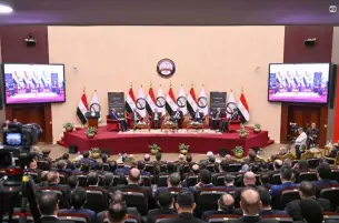 نقيب الأطباء ووفد من النقابة يشاركون في حلقة نقاشية حول قانون تنظيم المسئولية الطبية