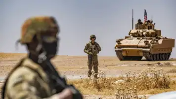 تلفزيون سوريا: مقتل عنصر من الأمن الداخلي وإصابة 3 جنود أمريكيين في تدمر