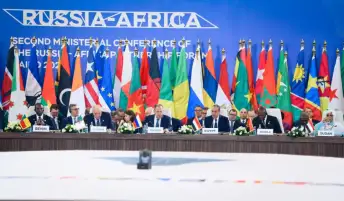لافروف: 84% من المدفوعات بين روسيا وإفريقيا تجرى بالروبل