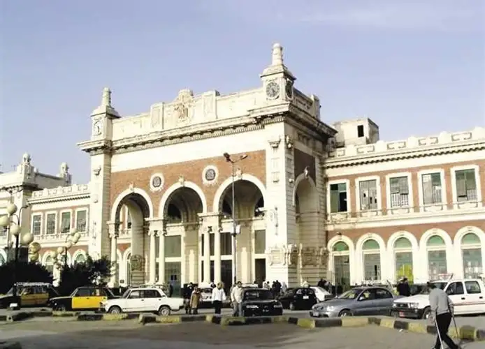 سكك حديد مصر تحذر من السلوكيات الخطرة وتناشد المواطنين الالتزام بقواعد السلامة