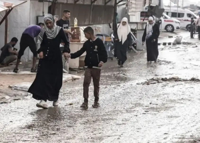 أمطار غزيرة وسيول تضرب الضفة الغربية وتخلّف أضرارا مادية