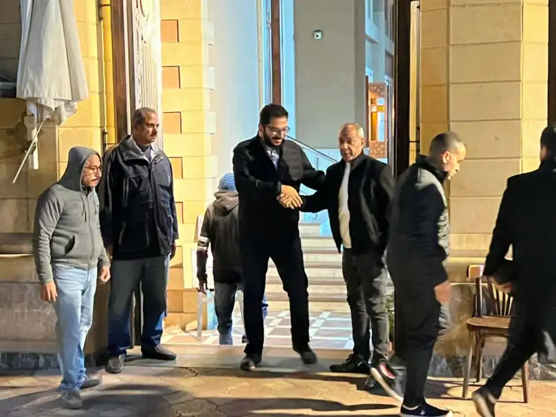المخرج داوود عبد السيد بحضور أسرته ومحبيه في مصر الجديدة