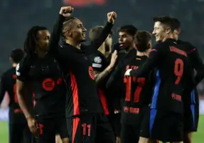 ديبورتيفو لاكورونيا يتمسك بنجمه الشاب رغم اهتمام برشلونة