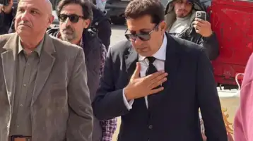 اليوم.. هاني رمزي يستقبل العزاء في والدته بكنيسة أبي سيفين بالتجمع الأول