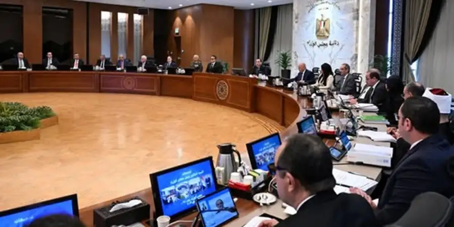 مدبولي: التوسع في توطين صناعة أجهزة الاتصالات ضمن استراتيجية شاملة لتوطين مختلف الصناعات