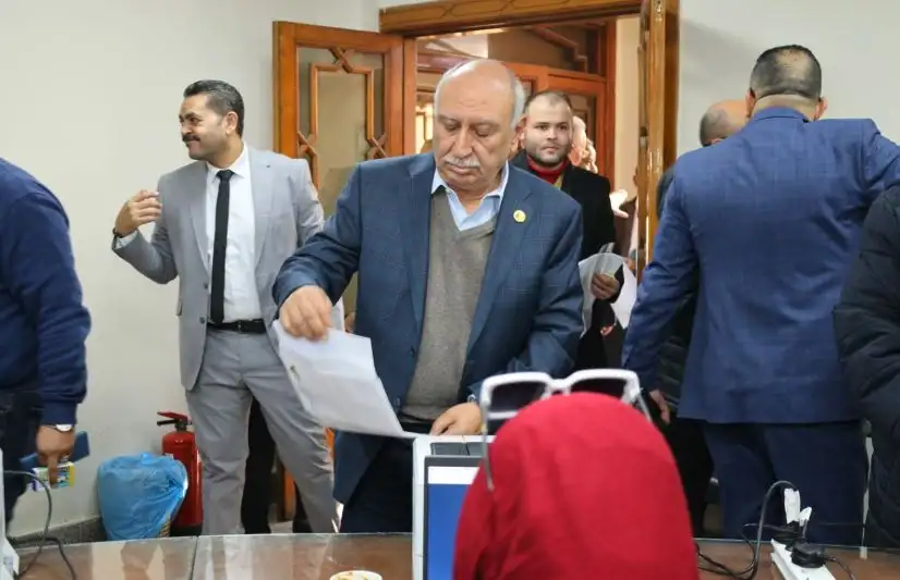 المهندس أحمد عثمان يتقدم بأوراق ترشحه رسميا لمنصب نقيب المهندسين