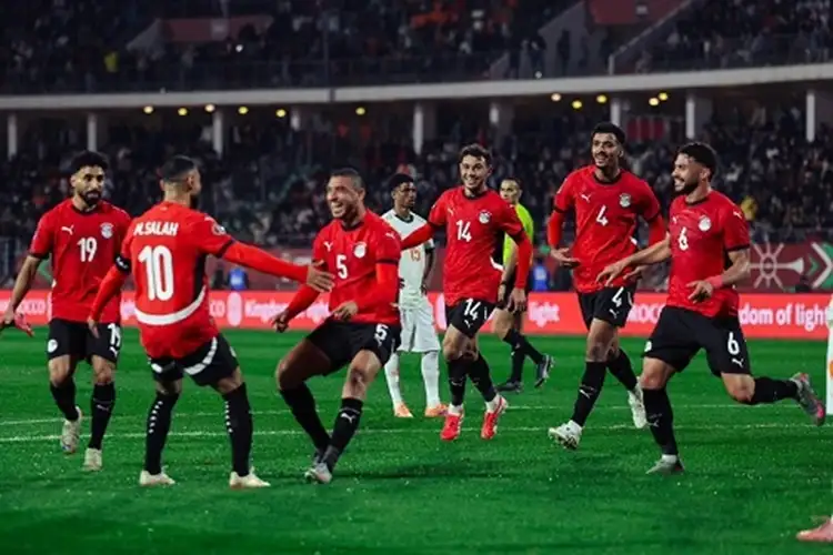 ماذا يحدث عندما يتغلب منتخب مصر على حامل اللقب؟