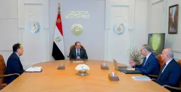 الرئيس السيسي يوجه بالالتزام بسداد مستحقات شركات البترول والغاز وتقديم حوافز لتسريع تنمية الحقول وزيادة الإنتاج