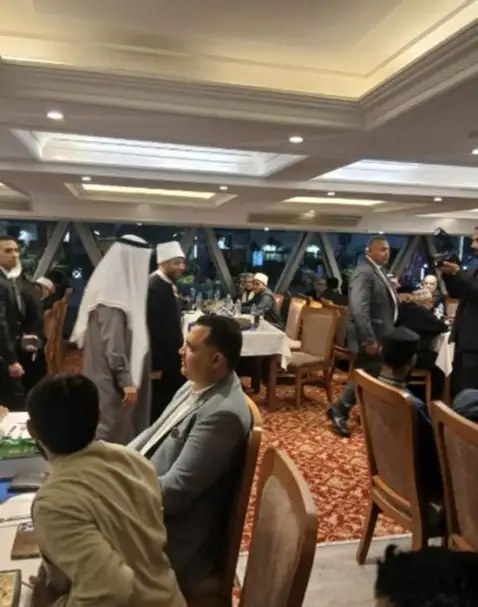 وزير الأوقاف يصطحب ضيوف المؤتمر الأعلى للشئون الإسلامية للعشاء على باخرة نيلية بالقاهرة