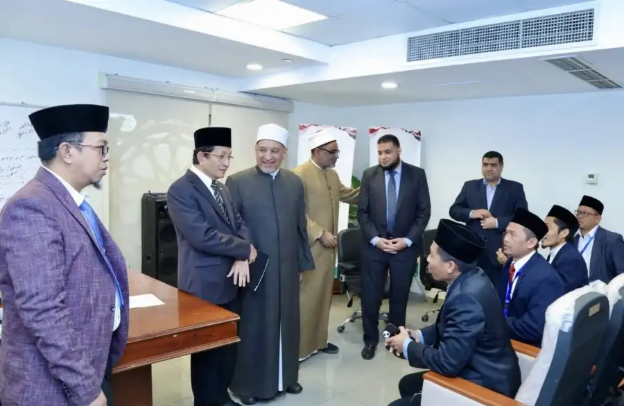 أكاديمية الأزهر العالمية تستقبل وزير الشؤون الدينية الإندونيسي لتعزيز التعاون في تأهيل الأئمة والدعاة