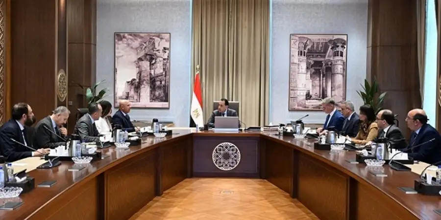 رئيس الوزراء يستعرض جهود تعظيم الاستفادة من الخامات التعدينية والمحجرية في مصر