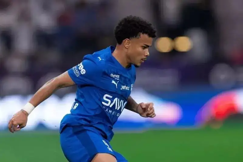 رسالة وداع من كايو سيزار للهلال السعودي بعد انتقاله إلى كورنثيانز