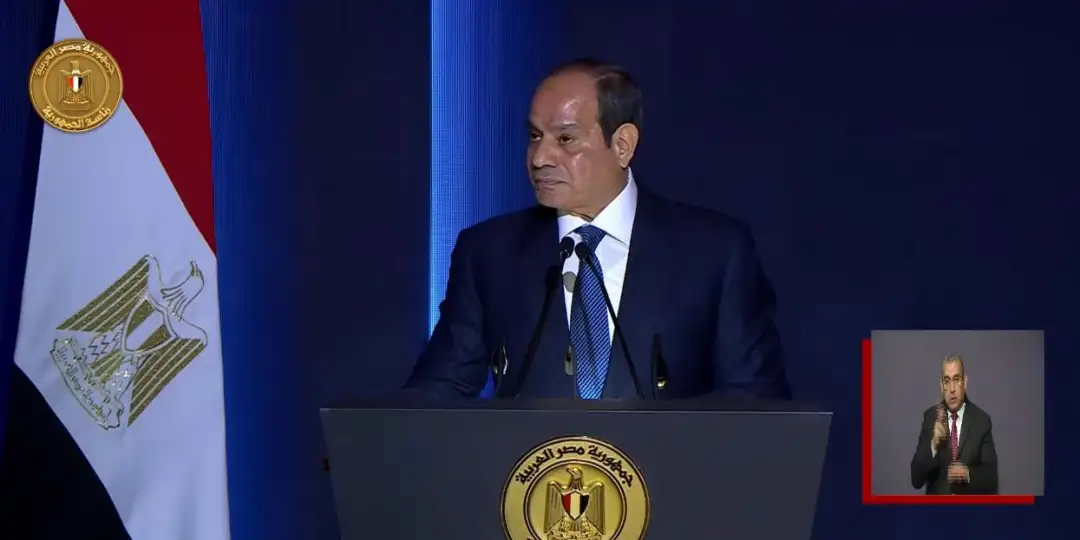 الرئيس السيسي يحذر من خطورة الذكاء الاصطناعي في تحريف وقائع 2011 وآثارها