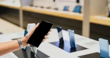 شعبة المحمول تطالب بالرقابة على الشركات: لا يُعقل أن يكون سعر الأجهزة في الدول المستوردة أرخص من مصر؟