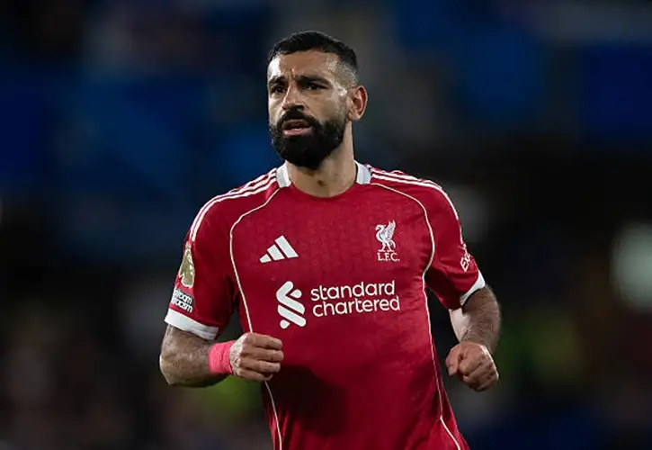 شقيقة محمد صلاح تثير الجدل بتعليق ساخر