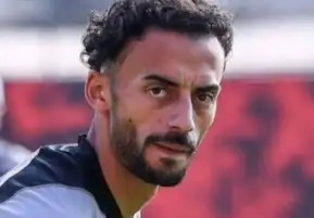 شوبير يكشف تفاصيل العرض العراقي لضم نجم الأهلي