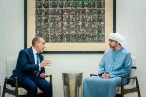 وزير الخارجية يبحث مع نظيره الإماراتي العلاقات الثنائية والتطورات الإقليمية