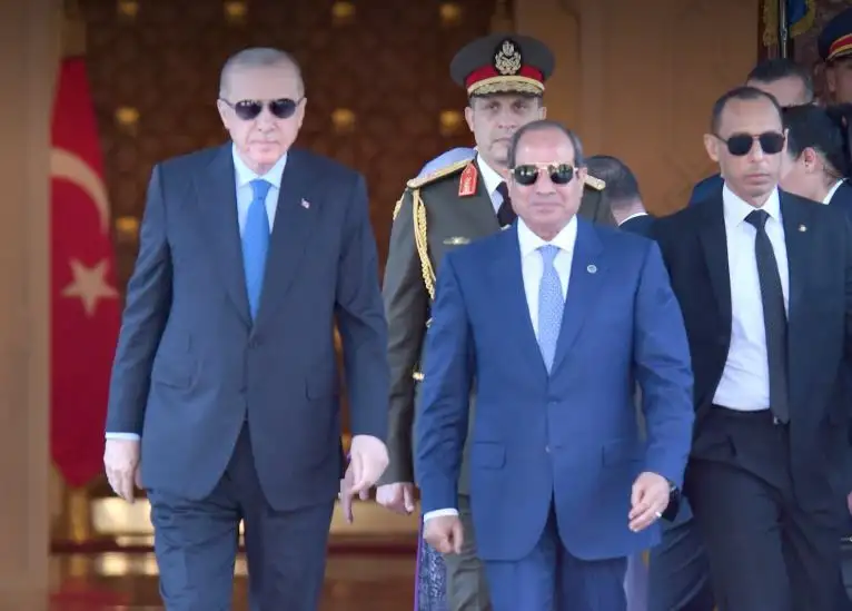 مدير القاهرة للدراسات: زيارة أردوغان لمصر تمثل تحالفا أمنيا واقتصاديا ضد التحديات الإقليمية