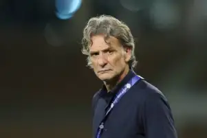 إقالة كارينيو من تدريب الرياض السعودي