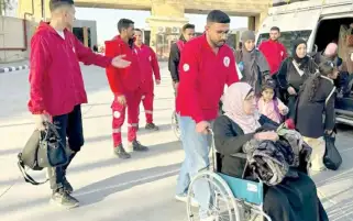 وصول دفعة جديدة من العائدين إلى قطاع غزة لمعبر رفح البري