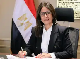 وزيرة الثقافة: لا يمكن الوصول لجيل ألفا وزد إلا بالجهاز الذكي
