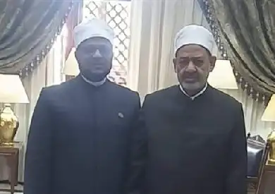 أمين البحوث الإسلامية يهنئ أحمد الطيب بالموافقة على إنشاء كلية القرآن الكريم للقراءات وعلومها بالقاهرة