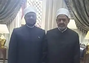أمين البحوث الإسلامية يهنئ أحمد الطيب بالموافقة على إنشاء كلية القرآن الكريم للقراءات وعلومها بالقاهرة