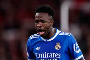 فينيسيوس جونيور يقود تشكيل ريال مدريد في مباراة بنفيكا