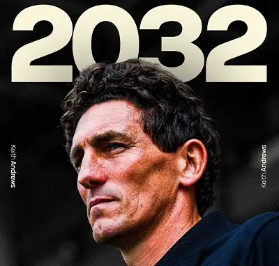 برينتفورد يجدد عقد مدربه حتى 2032