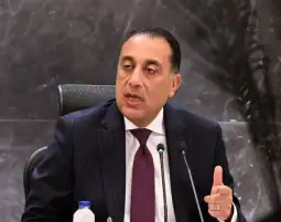 مدبولي يتابع مع وزير البترول موقف الاحتياطيات من المواد البترولية وانتظام تأمين الإمدادات