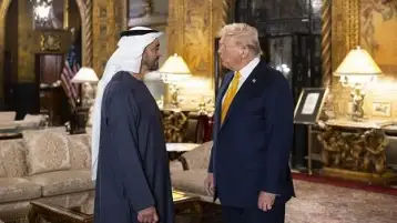 محمد بن زايد وترامب يبحثان هجمات إيران على أراضي الإمارات ودول عربية