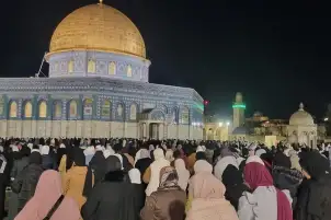 لليوم الثالث ... الاحتلال يمنع صلاة التراويح داخل المسجد الأقصى