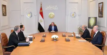 الرئيس السيسي يتابع استعدادات الكهرباء والبترول للصيف ويوجه بتأمين احتياجات الطاقة