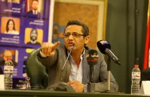خالد البلشي: مسلسل صحاب الأرض تجاوز فخ السياسي وركز على سارق الأرض