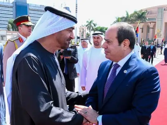 السيسي ونظيره الإماراتي يبحثان تطورات الأوضاع العسكرية في المنطقة