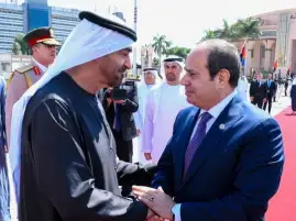السيسي ونظيره الإماراتي يبحثان تطورات الأوضاع العسكرية في المنطقة