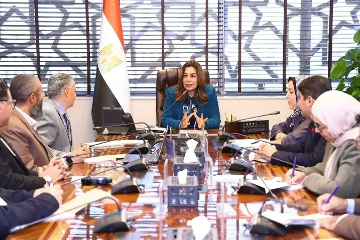 وزيرة التنمية المحلية والبيئة تترأس اجتماع اللجنة التوجيهية الـ14 لمشروع تعزيز التكيف مع تغير المناخ في الساحل الشمالي ودلتا النيل
