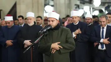 بروايات حفص والسوسي وخلف.. أئمة الجامع الأزهر يؤدون صلاة التراويح بالليلة 28 من رمضان