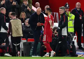 سلوت يكشف تطورات إصابة محمد صلاح