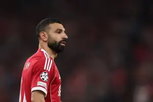 بعد إعلان المغادرة.. رسائل مؤثرة من نجوم وأساطير ليفربول لصلاح