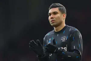 كاسيميرو يعلن نهاية مشواره مع مانشستر يونايتد