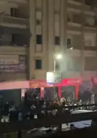 8 حالات اختناق.. السيطرة على حريق مصنع ملابس في منطقة الزيتون