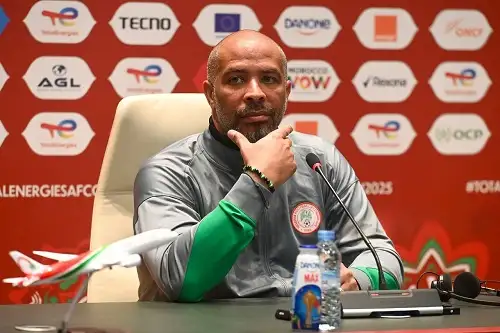 تقارير: مدرب نيجيريا مُرشح لتدريب غانا في المونديال