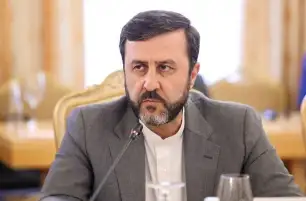 مسئول إيراني: نعد نظاما جديدا للملاحة في مضيق هرمز بالتعاون مع دولة عربية