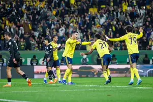 رونالدو يتألق في العودة.. النصر يكتسح النجمة ويبتعد بصدارة الدوري السعودي
