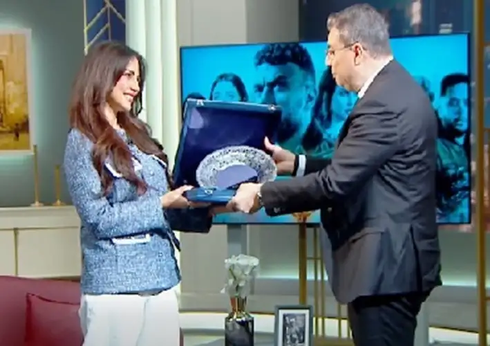 عمرو الليثي سلمها درع الإبداع.. درة تكشف تحديات شخصية ميادة في مسلسل علي كلاي