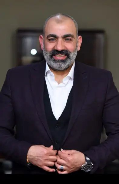 الفنان محسن منصور ينفي انتقاله إلى إدارة المسرح القومي